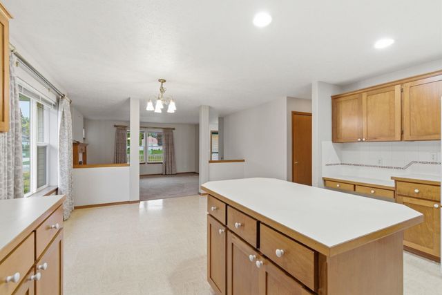 1422 S Mamer Ln, Spokane Valley, WA 99216