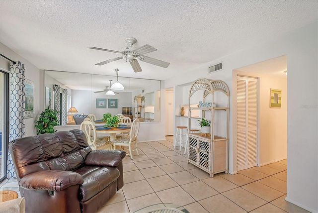6157 MIDNIGHT PASS ROAD G11, Sarasota, FL 34242