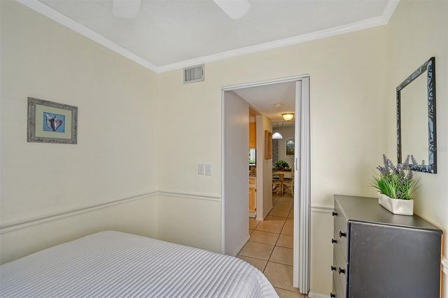 6157 MIDNIGHT PASS ROAD G11, Sarasota, FL 34242