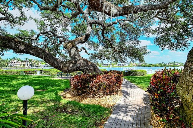 6157 MIDNIGHT PASS ROAD G11, Sarasota, FL 34242