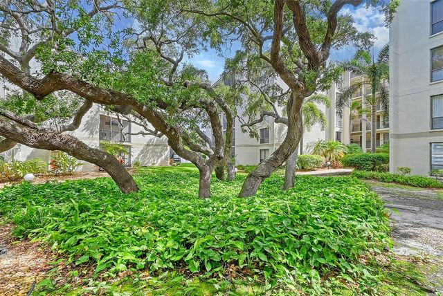 6157 MIDNIGHT PASS ROAD G11, Sarasota, FL 34242