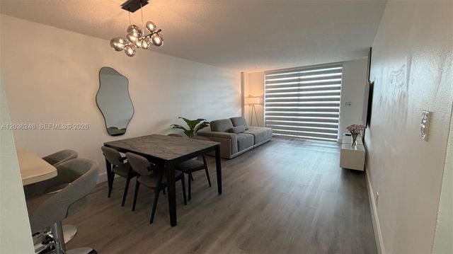 1825 W 44th Place 1107, Hialeah, FL 33012
