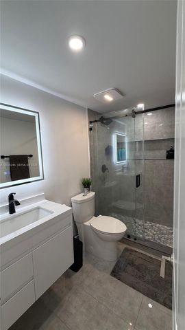 1825 W 44th Place 1107, Hialeah, FL 33012
