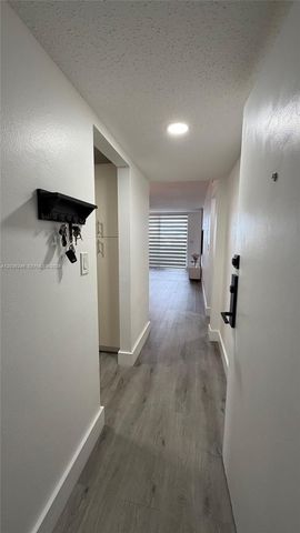 1825 W 44th Place 1107, Hialeah, FL 33012
