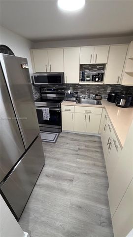 1825 W 44th Place 1107, Hialeah, FL 33012