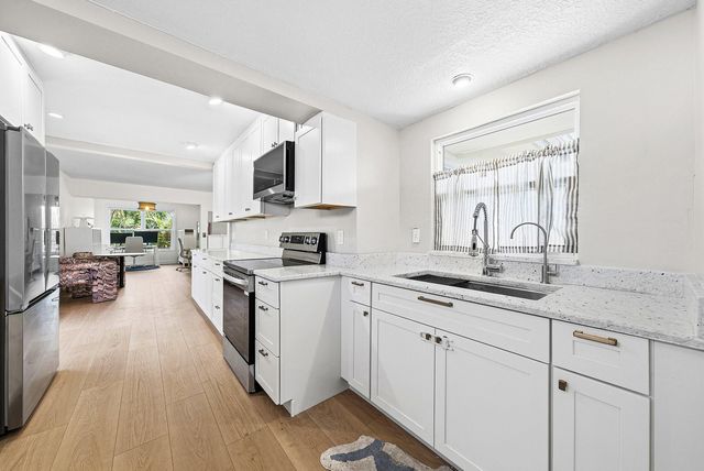 435 NE 35th Street, Boca Raton, FL 33431