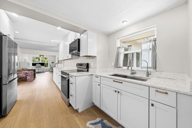 435 NE 35th Street, Boca Raton, FL 33431