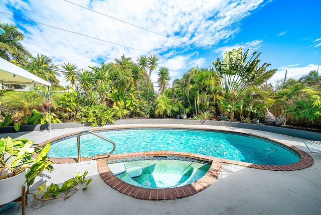 435 NE 35th Street, Boca Raton, FL 33431