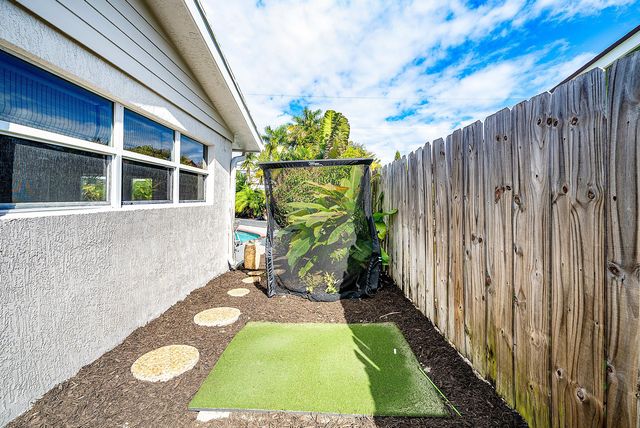 435 NE 35th Street, Boca Raton, FL 33431