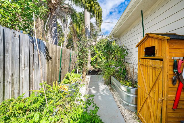 435 NE 35th Street, Boca Raton, FL 33431