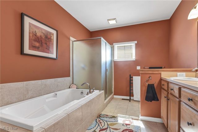 21 Bristol Lane, Rocky River, OH 44116