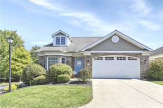 21 Bristol Lane, Rocky River, OH 44116