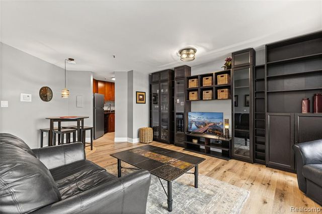 300 Riverfront Drive 7G, Detroit, MI 48226