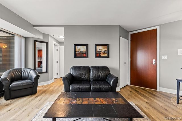 300 Riverfront Drive 7G, Detroit, MI 48226
