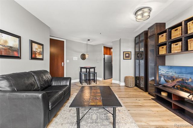300 Riverfront Drive 7G, Detroit, MI 48226