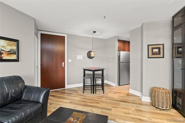 300 Riverfront Drive 7G, Detroit, MI 48226