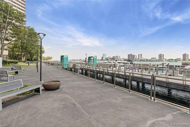 300 Riverfront Drive 7G, Detroit, MI 48226