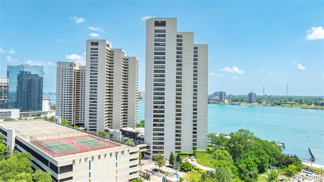 300 Riverfront Drive 7G, Detroit, MI 48226