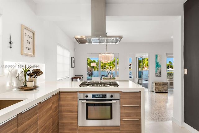 365 N Shore Drive, Miami Beach, FL 33141