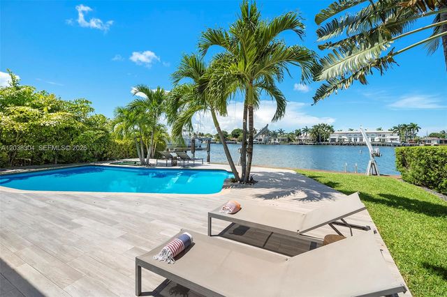 365 N Shore Drive, Miami Beach, FL 33141