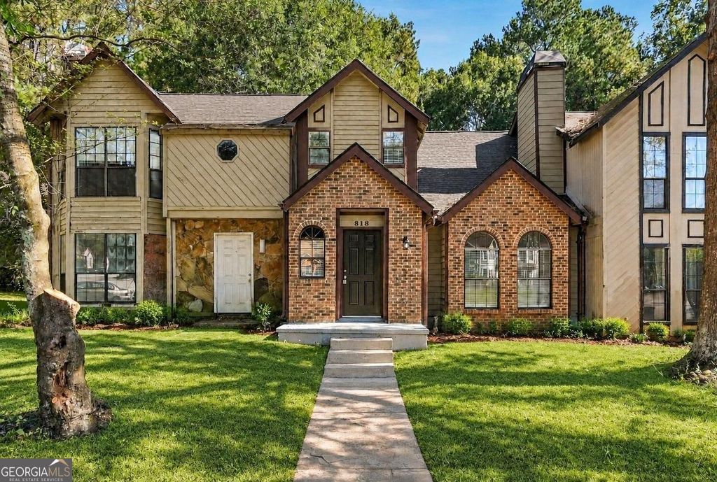 818 Heritage Oaks Drive, Stone Mountain, GA 30088 — photo 2