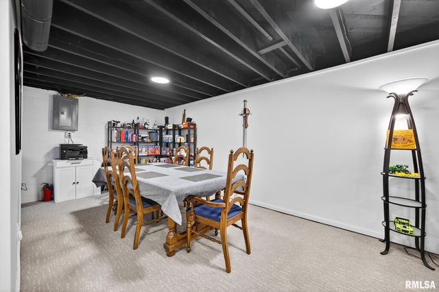 310 SHERWOOD PARK Road, Washington, IL 61571