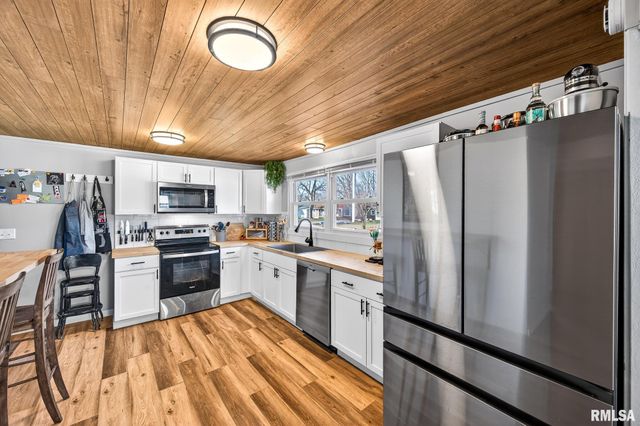 310 SHERWOOD PARK Road, Washington, IL 61571