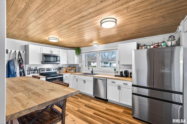 310 SHERWOOD PARK Road, Washington, IL 61571