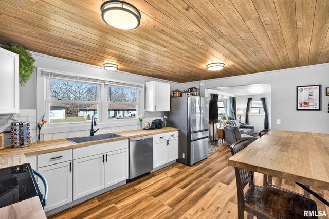 310 SHERWOOD PARK Road, Washington, IL 61571