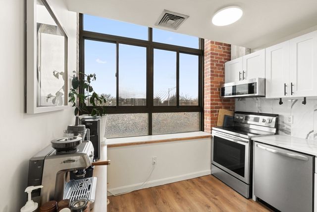 10 Linwood St 214, Malden, MA 02148