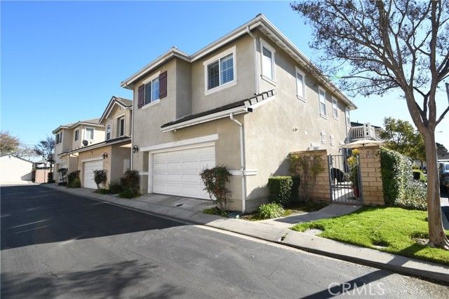 2710 Dumalski, Lakewood, CA 90712