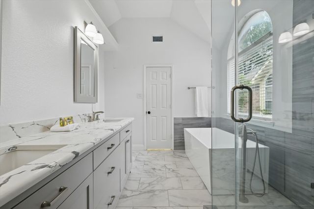 4704 Misty Ridge Drive, Fort Worth, TX 76137