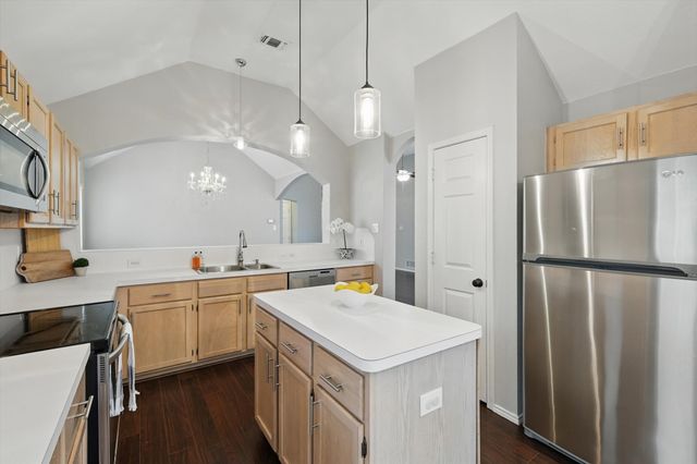 4704 Misty Ridge Drive, Fort Worth, TX 76137