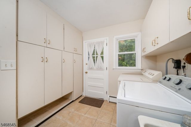8 Hathaway Dr, New Providence Boro, NJ 07974