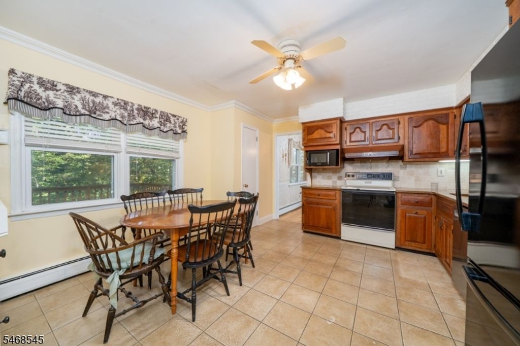 8 Hathaway Dr, New Providence Boro, NJ 07974 — photo 3