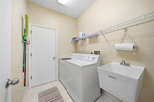 4941 WILLOW RIDGE TERRACE, Valrico, FL 33596
