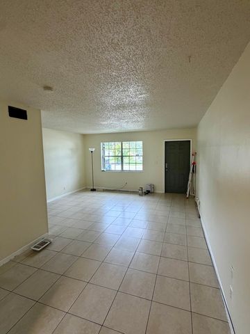 2915 SW 17th Street A-b, Fort Lauderdale, FL 33312