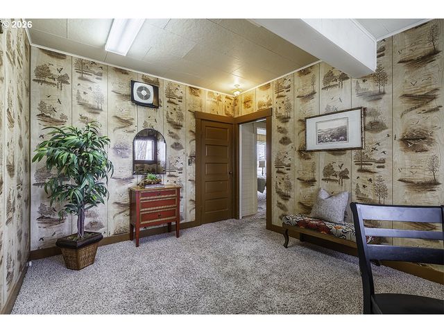 408 OAK GROVE Rd, Medford, OR 97501