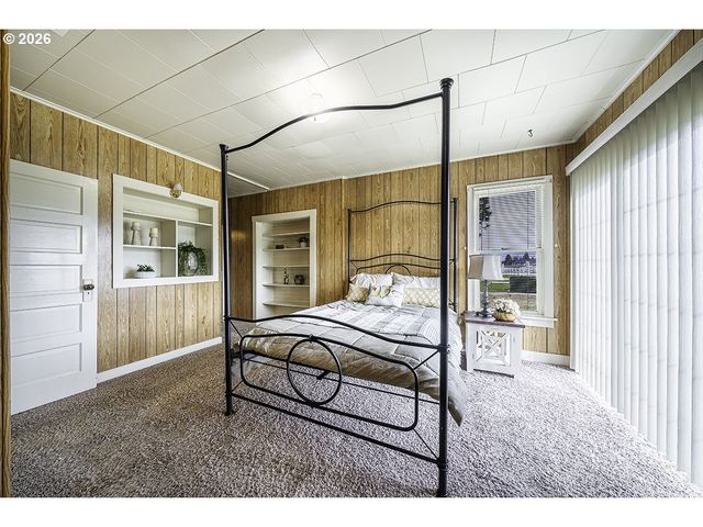 408 OAK GROVE Rd, Medford, OR 97501