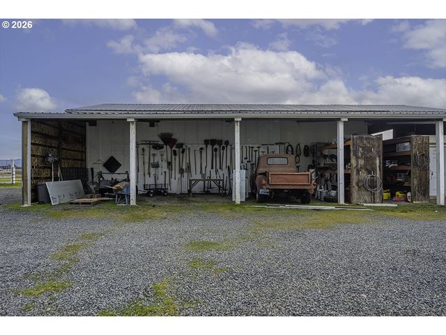 408 OAK GROVE Rd, Medford, OR 97501