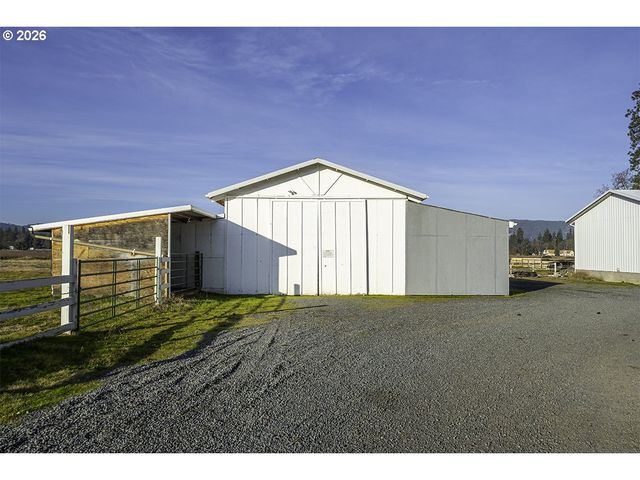 408 OAK GROVE Rd, Medford, OR 97501