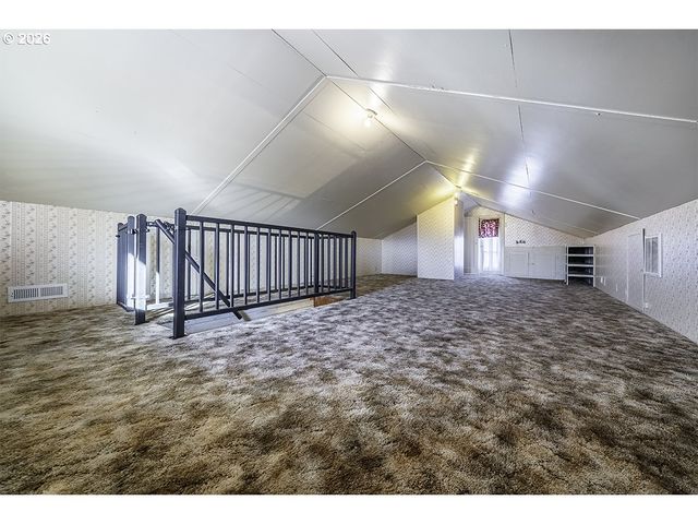 408 OAK GROVE Rd, Medford, OR 97501