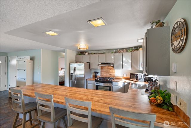 213 Canal Drive NE, Ocean Shores, WA 98569