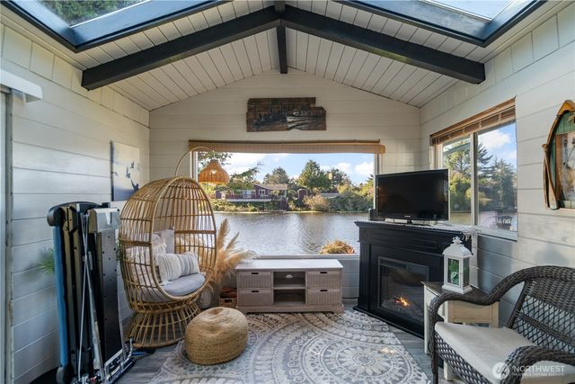 213 Canal Drive NE, Ocean Shores, WA 98569