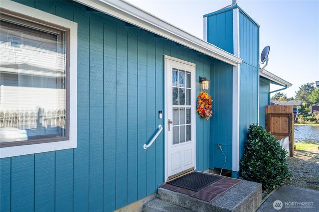 213 Canal Drive NE, Ocean Shores, WA 98569