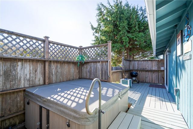 213 Canal Drive NE, Ocean Shores, WA 98569