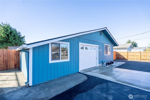 213 Canal Drive NE, Ocean Shores, WA 98569