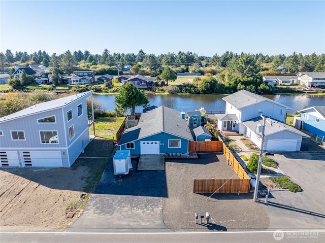 213 Canal Drive NE, Ocean Shores, WA 98569