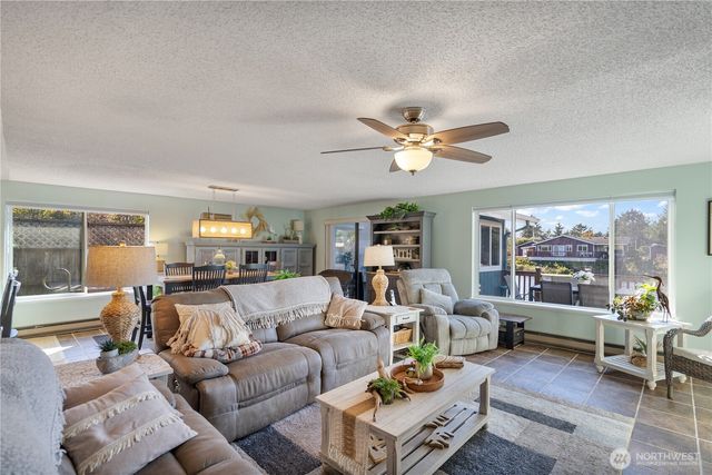 213 Canal Drive NE, Ocean Shores, WA 98569