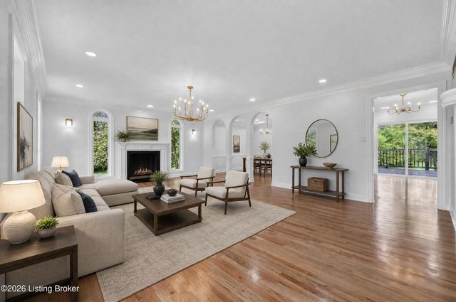 3815 Carriage Pointe Dr, Crestwood, KY 40014
